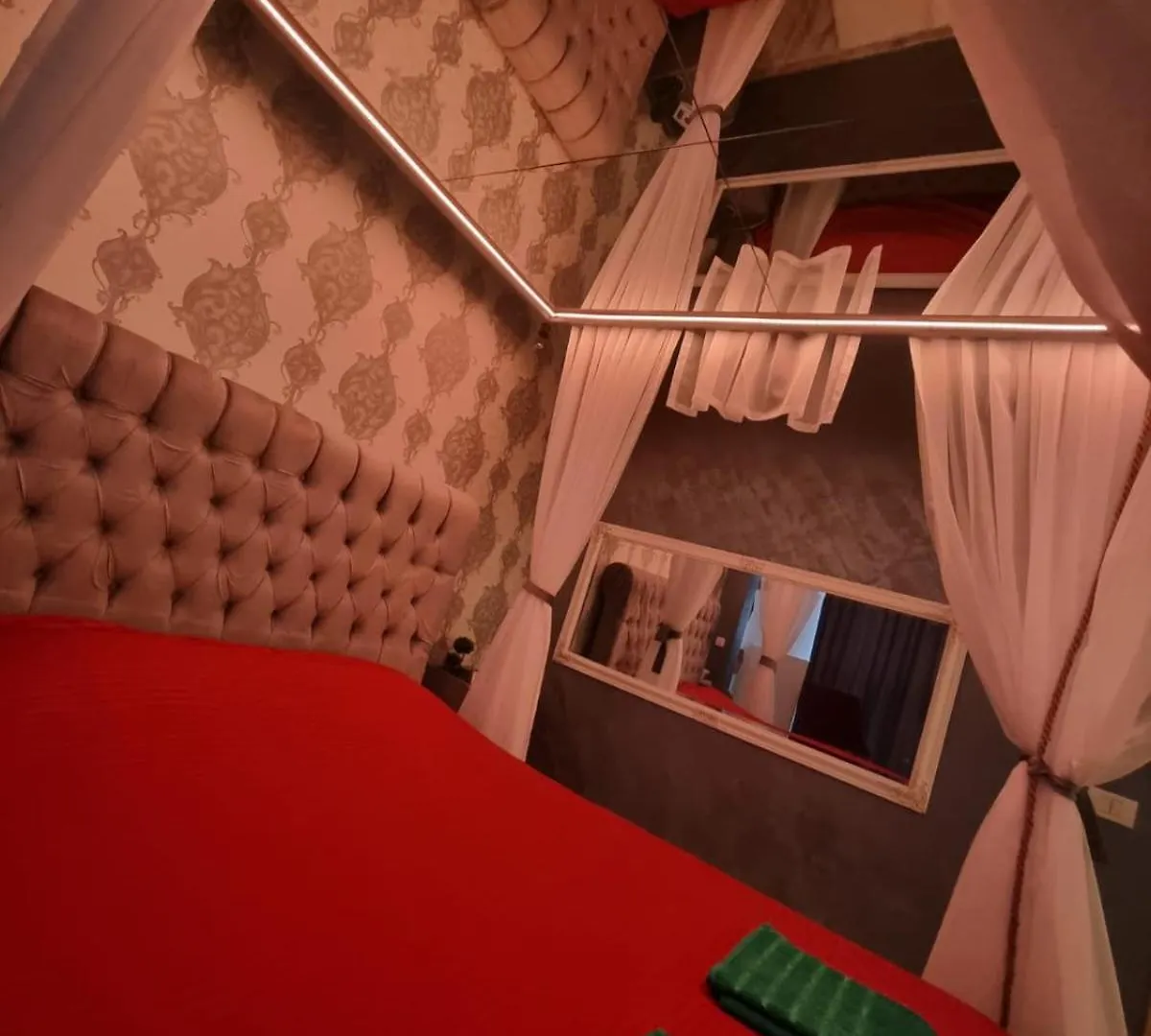 Διαμέρισμα Deluxe Jacuzzi & Baldaquin Studio Βουκουρέστι Ρουμανία